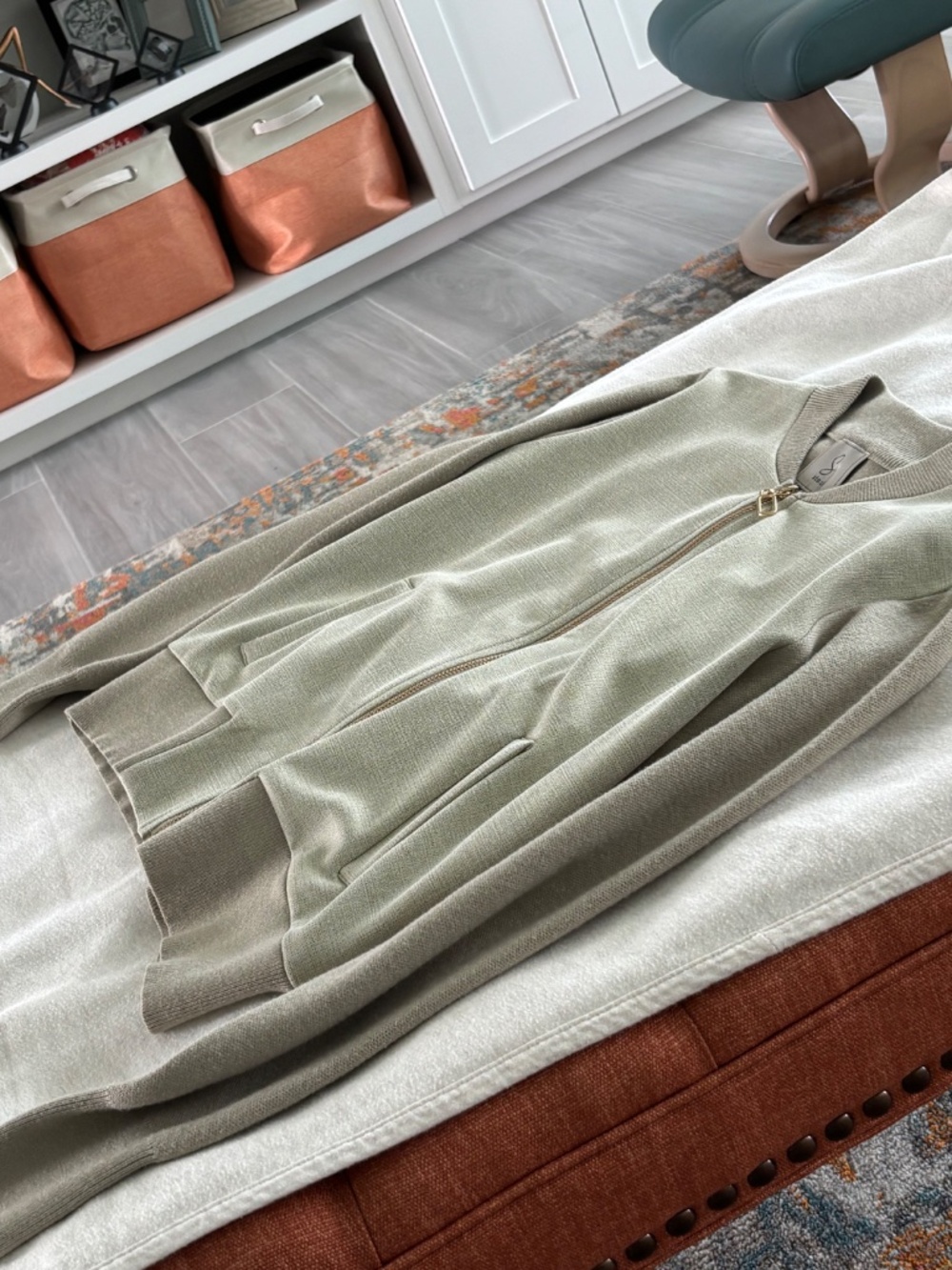 NWT Sioni Soft Sage Green Luxury Bomber Jacket Sz M - Picture 12 of 14